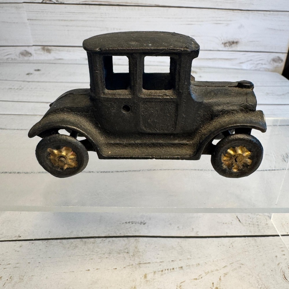 Vintage‎ Cast Iron Toy Coupe Car 4″ W x 2½″ Antique Style with Gold Wheels